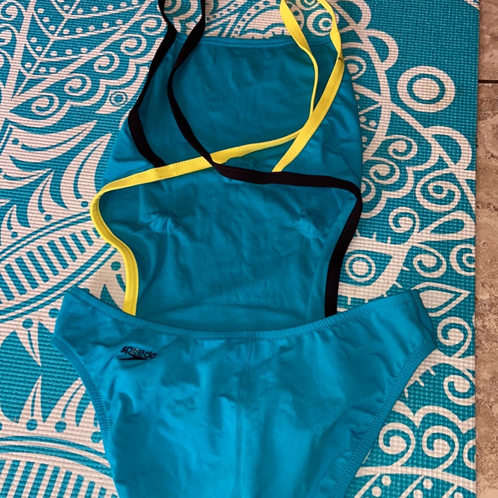 Speedo swimsuit size 14